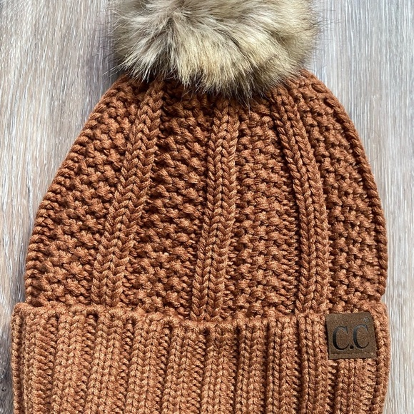 CC Burnt Orange Knit Beanie Hat with Faux Fur Pom Cozy Warm - Picture 2 of 5